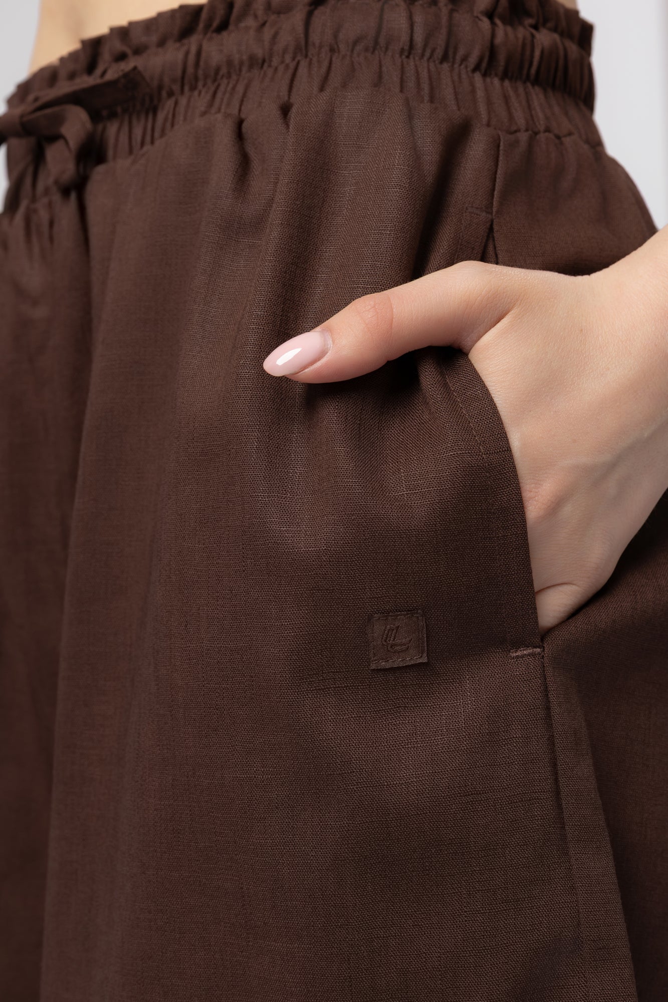 Bermuda šortky ChicLine Espresso - Image 6