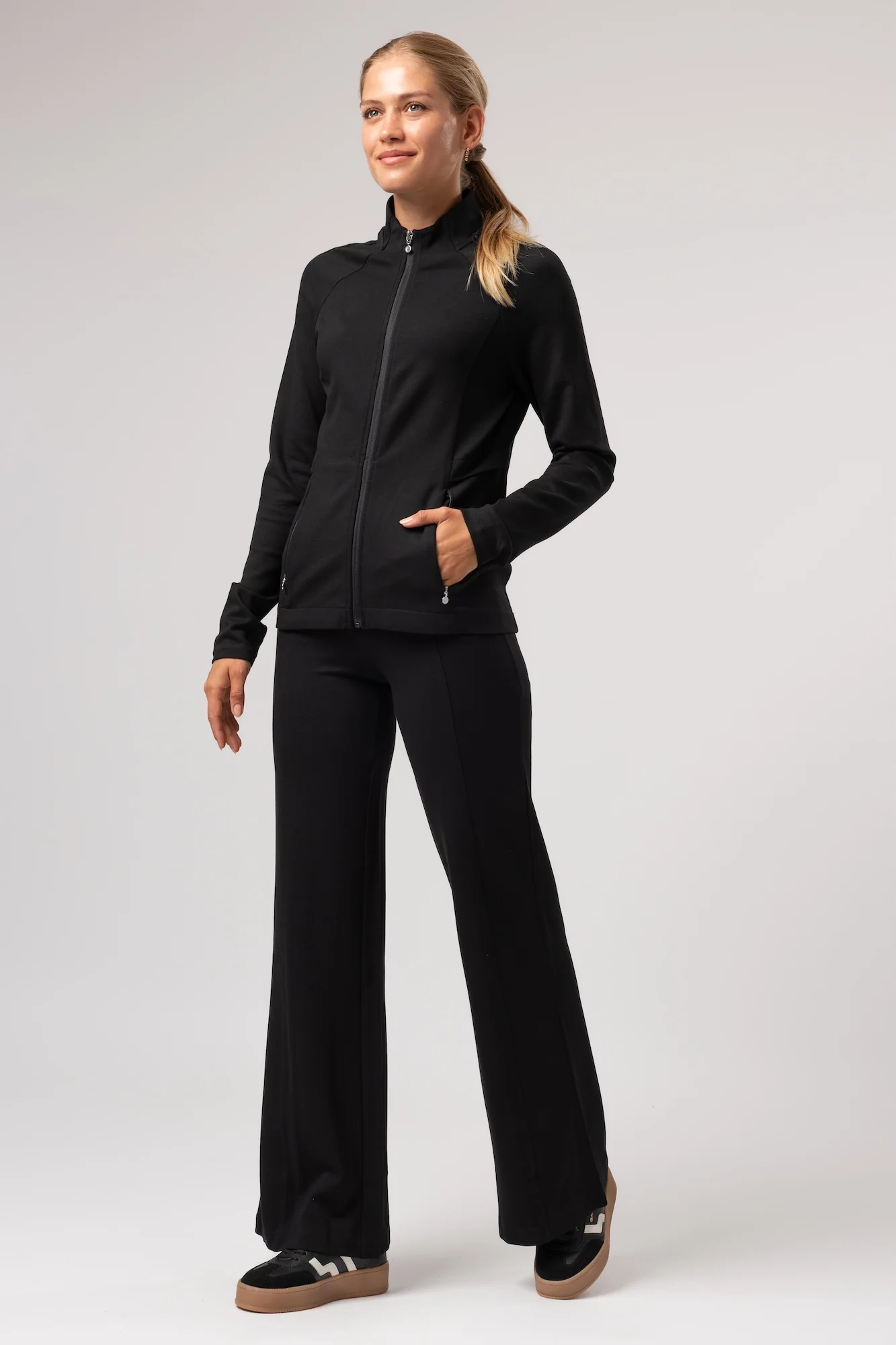 ChicLine mikina na zip Bettina - Image 6