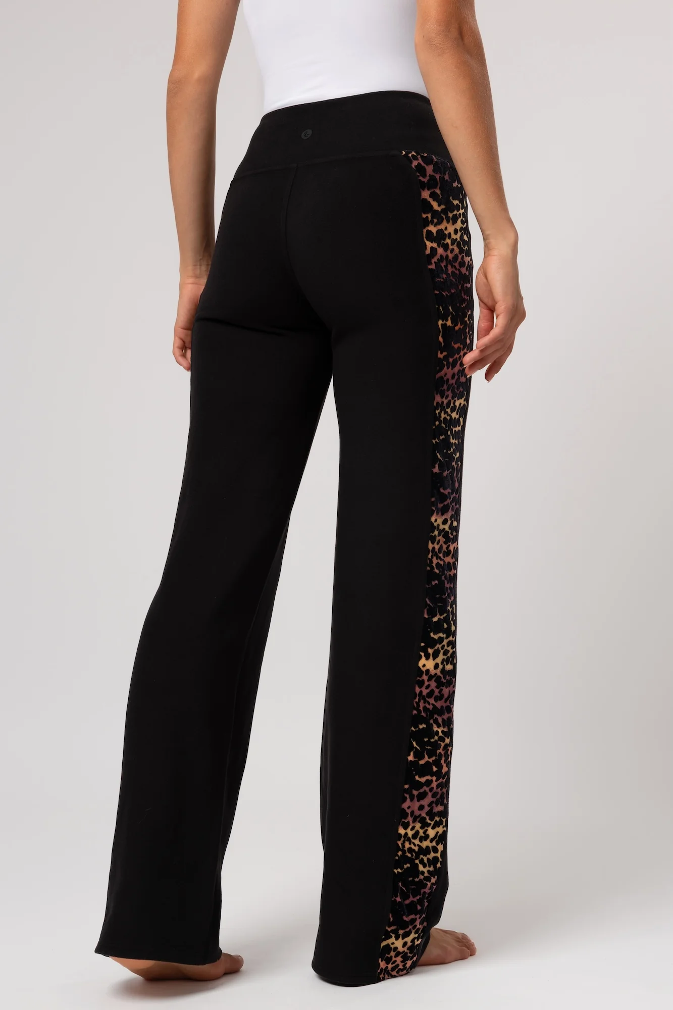 Supercomfort Relaxed Neri - Image 4