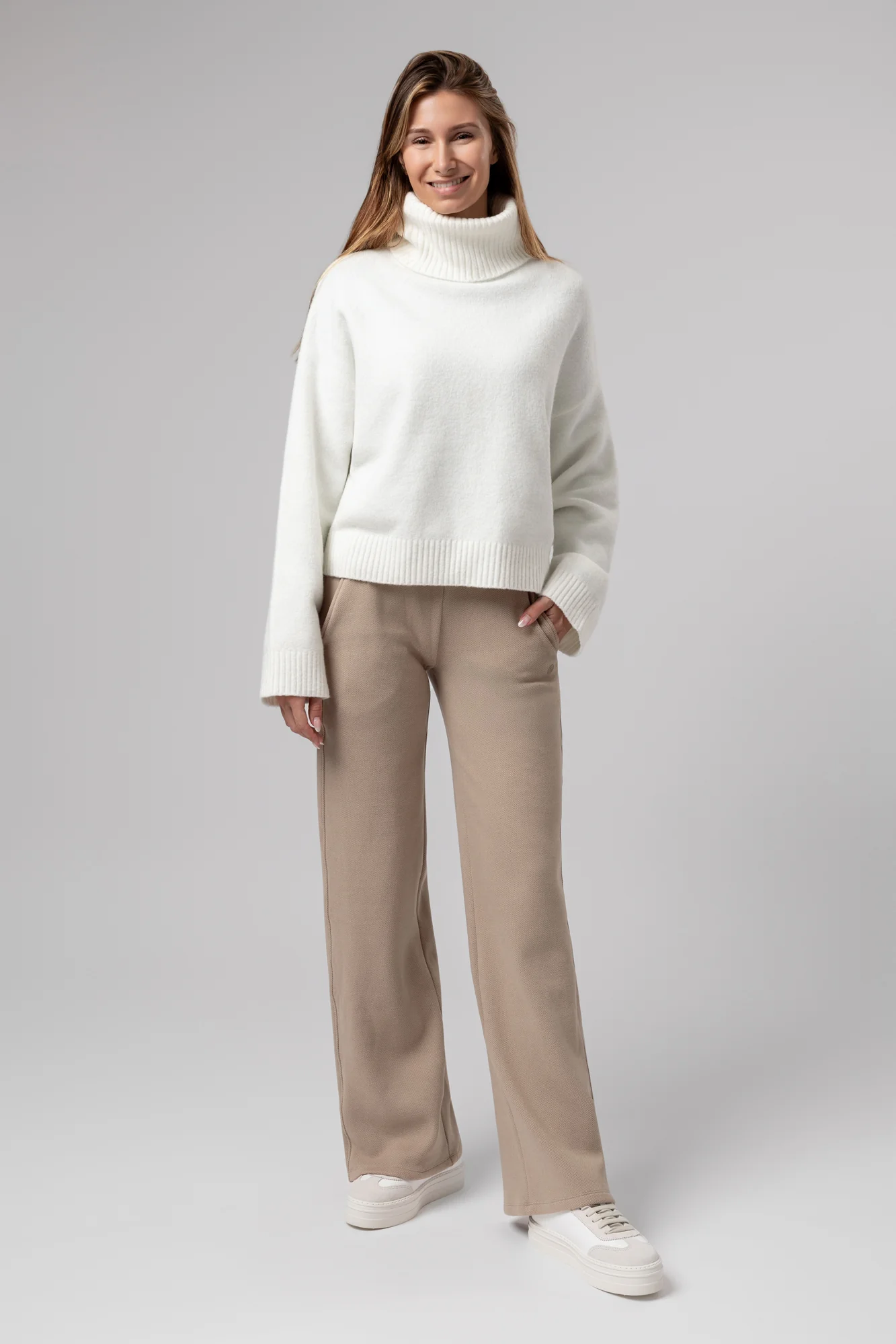 Tepláky Supercomfort Saweetie - Image 7